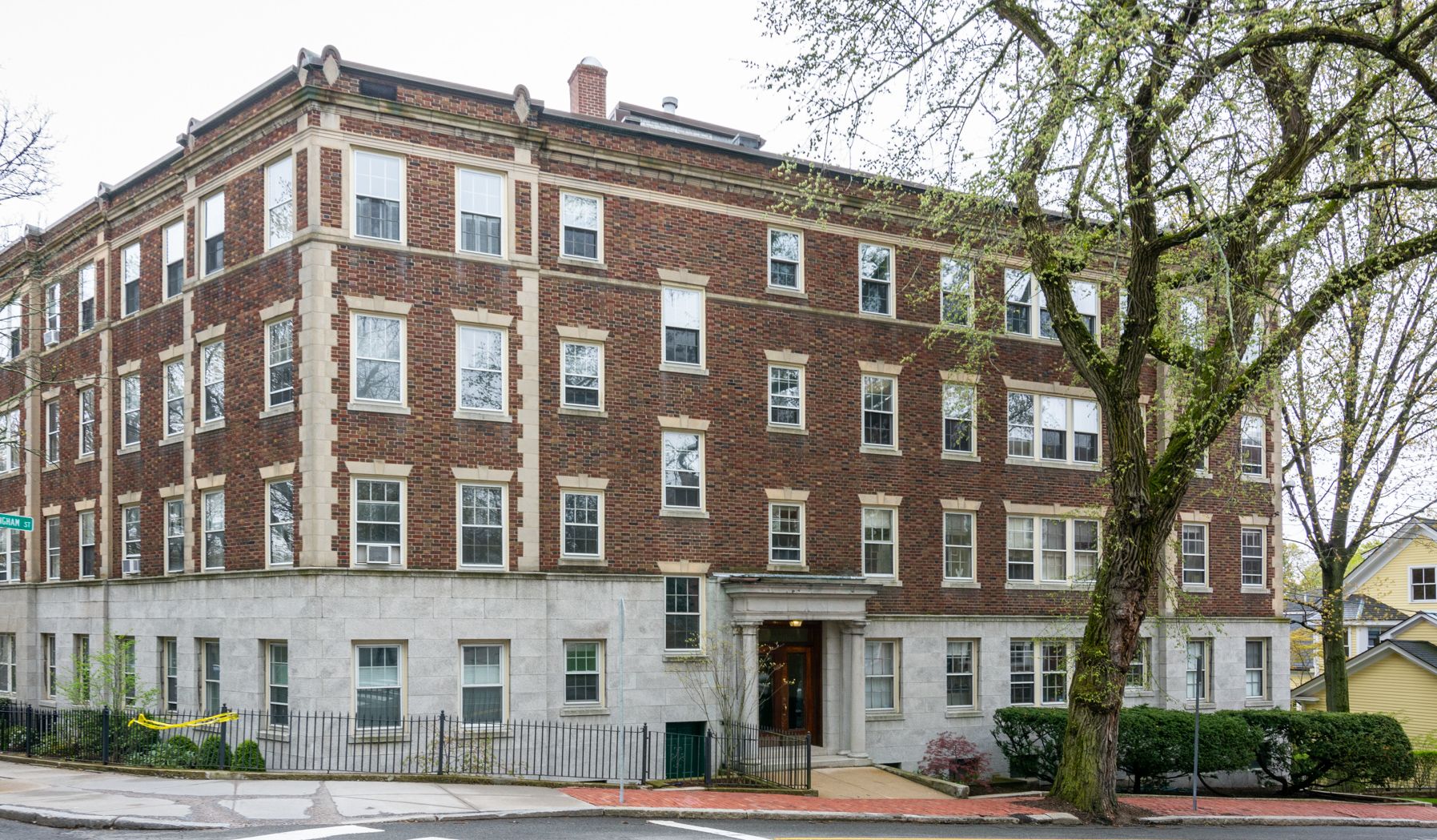 86 Buckingham Street unit 3 Cambridge, MA